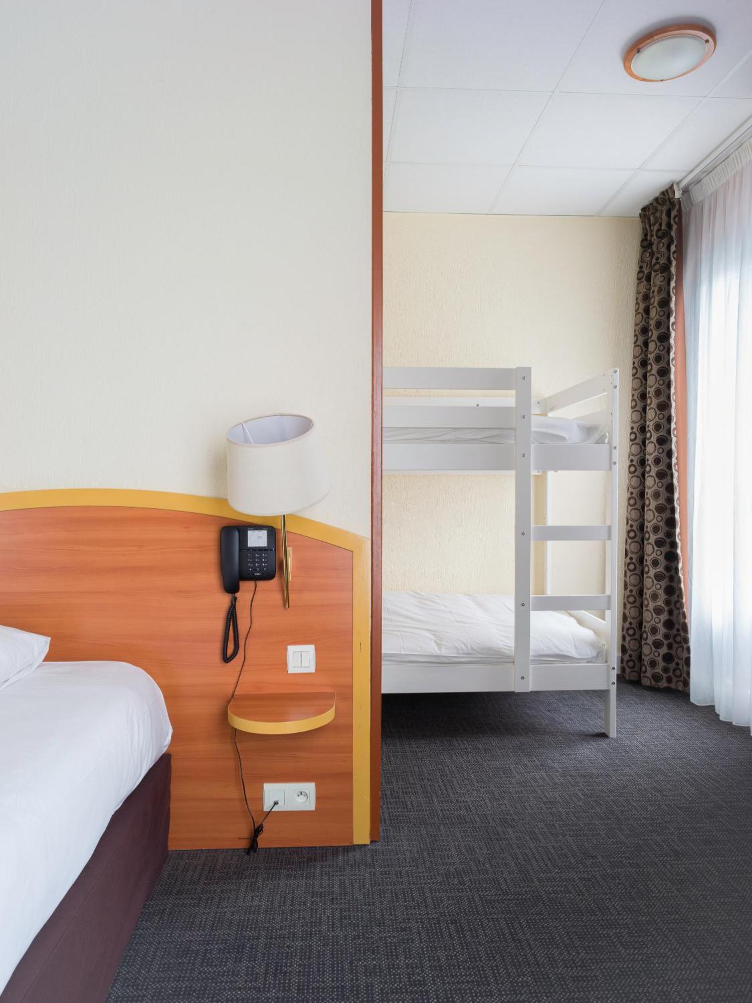 Kyriad Hotel Lamballe Buitenkant foto