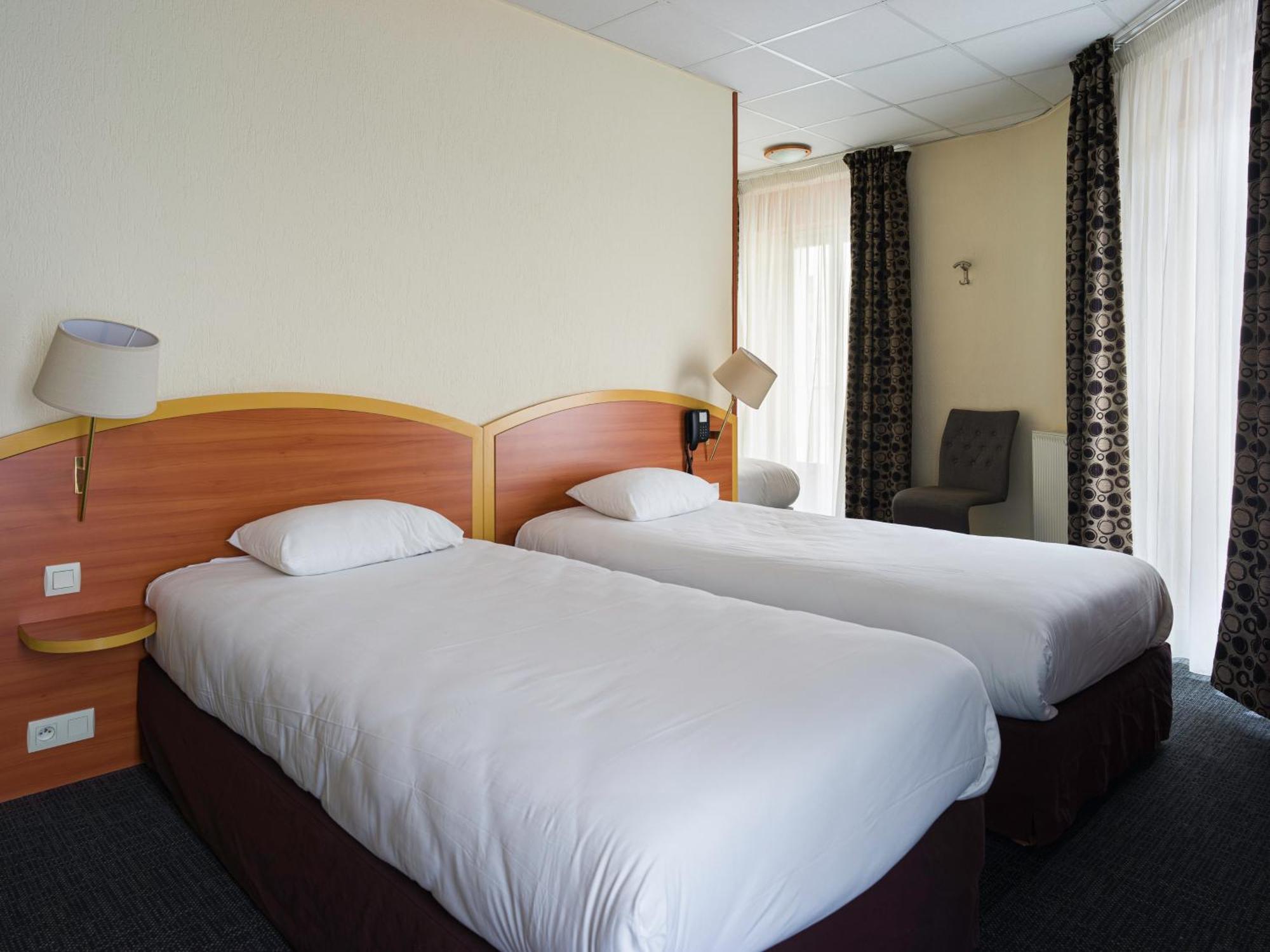 Kyriad Hotel Lamballe Buitenkant foto